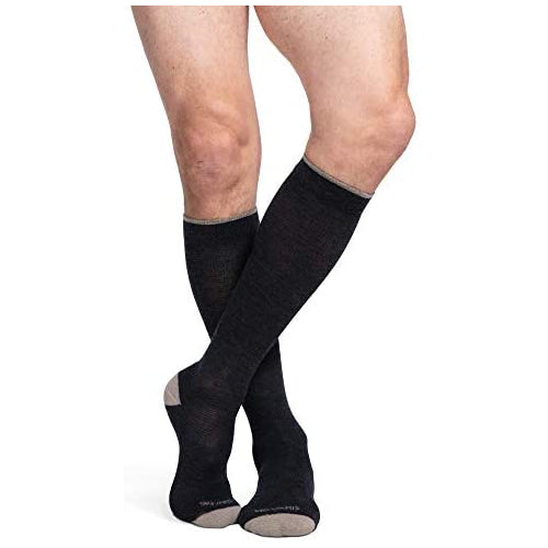SIGVARIS MenÃ¢Â€Â™s & WomenÃ¢Â€Â™s Merino Outdoor 421 Closed Toe Calf-High Socks 15-20mmHg